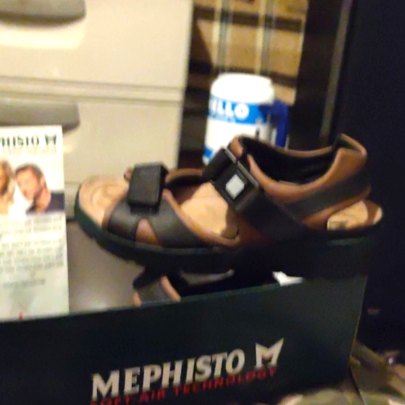 Mephisto sandals - Picture 1 of 5